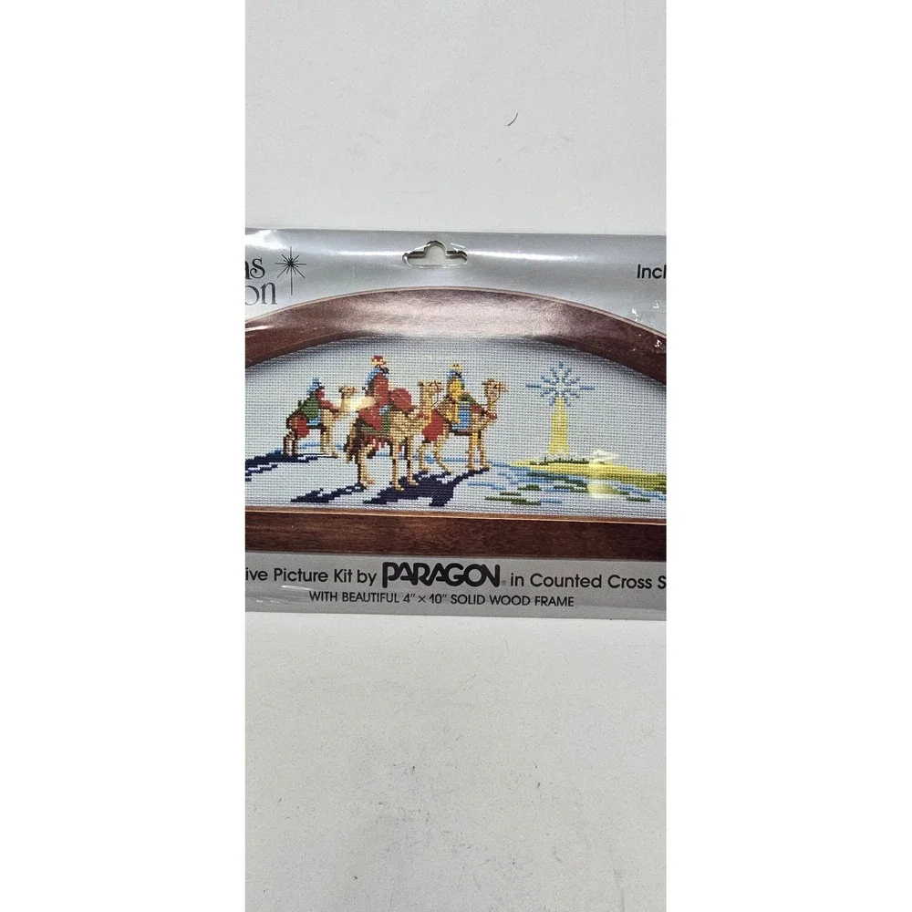 Vtg Paragon The Christmas Collection counted cross stitch 6369 kit w/wood frame